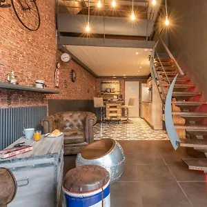 https://loft-industriel-en-centre-ville.hotels-rhonealpes.com